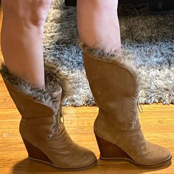 Faux fur suede wedge boots - Picture 8 of 10